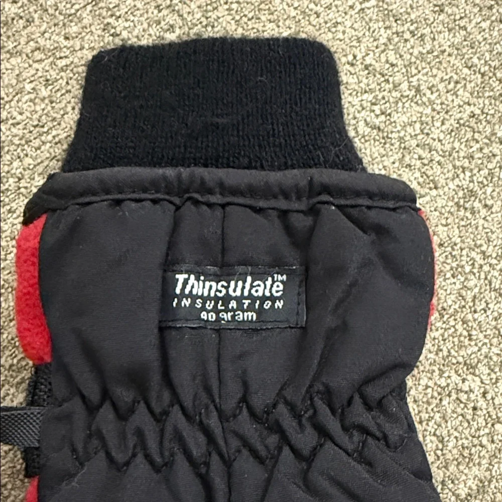 3M Thinsulate Kids Red and Black Mittens Youth 8/16